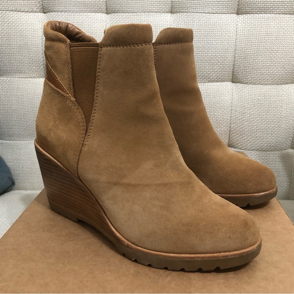 Sorel After Hours Chelsea Wedge Boot Suede Tan Brown size 8